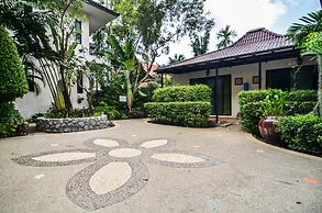 Cocoville Phuket Resort