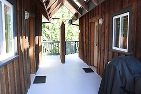 Wild Pacific Waterfront Cabins