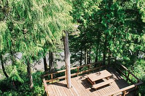 Wild Pacific Waterfront Cabins