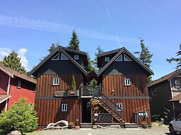 Wild Pacific Waterfront Cabins