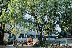 Howard Johnson by Wyndham Yerba Buena