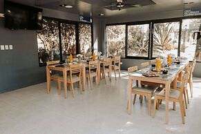 Howard Johnson by Wyndham Yerba Buena