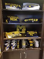 Holiday Inn Express & Suites Ann Arbor West by IHG