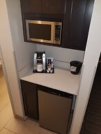 Holiday Inn Express & Suites Ann Arbor West by IHG