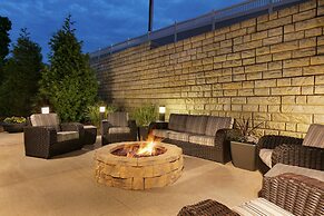 Hampton Inn & Suites Parkersburg Downtown