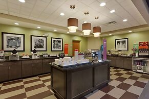 Hampton Inn & Suites Parkersburg Downtown