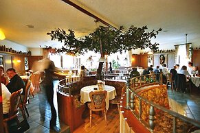Hotel & Restaurant Bergfried