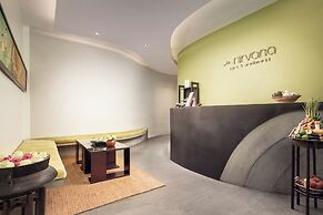 Lynnaya Urban River Resort