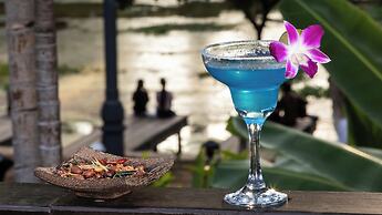 Lynnaya Urban River Resort