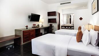 Lynnaya Urban River Resort