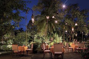 Lynnaya Urban River Resort