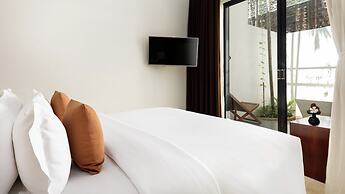 Lynnaya Urban River Resort