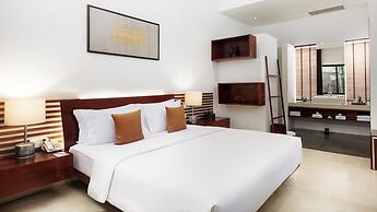 Lynnaya Urban River Resort