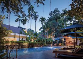 Lynnaya Urban River Resort