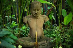 Lynnaya Urban River Resort