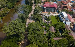 Lynnaya Urban River Resort