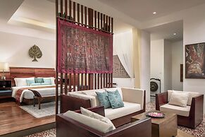 Lynnaya Urban River Resort