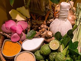 Lynnaya Urban River Resort