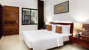 Lynnaya Urban River Resort