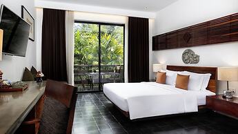 Lynnaya Urban River Resort