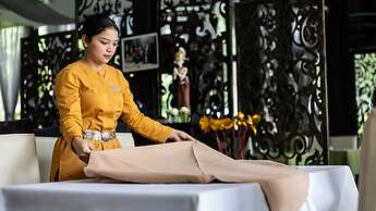 Lynnaya Urban River Resort