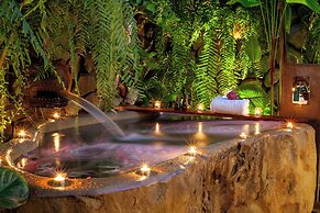 Lynnaya Urban River Resort