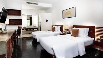 Lynnaya Urban River Resort