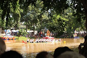 Lynnaya Urban River Resort