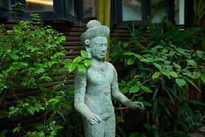 Lynnaya Urban River Resort