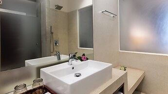 Lynnaya Urban River Resort