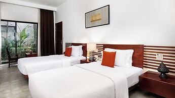 Lynnaya Urban River Resort