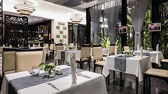 Lynnaya Urban River Resort