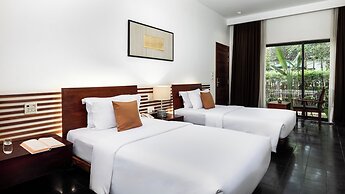 Lynnaya Urban River Resort