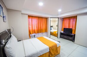 Jade Hotel & Suites