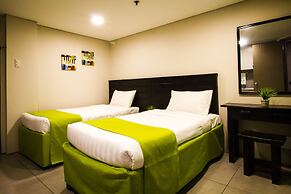 Jade Hotel & Suites