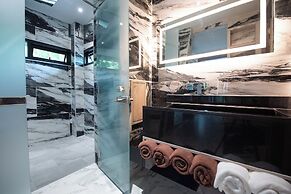 Ao Cho Grandview Hideaway Resort