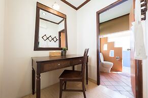 Ao Cho Grandview Hideaway Resort