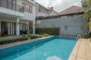 Morning Glory Mountain View 4BR Villa with Pool