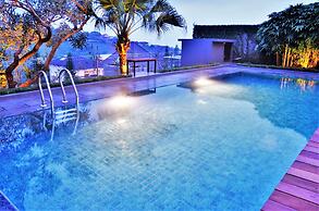 Morning Glory Mountain View 4BR Villa with Pool