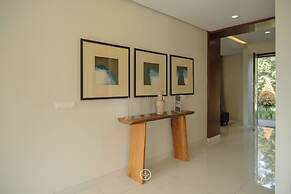 Morning Glory Mountain View 4BR Villa with Pool