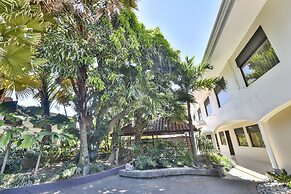 La Riviera Hotel B&B