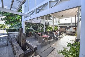 La Riviera Hotel B&B