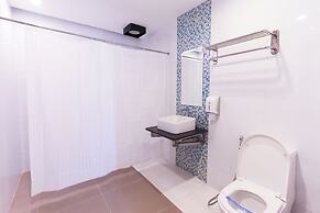 Hotel DreamWorld North EDSA