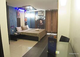 Hotel DreamWorld North EDSA