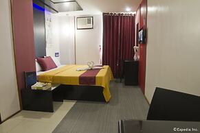 Hotel DreamWorld North EDSA