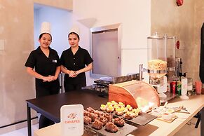 Hotel DreamWorld North EDSA