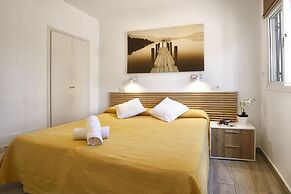 Naika Studios & Apartments