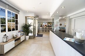 Naika Studios & Apartments