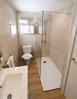 Naika Studios & Apartments