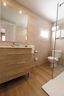 Naika Studios & Apartments